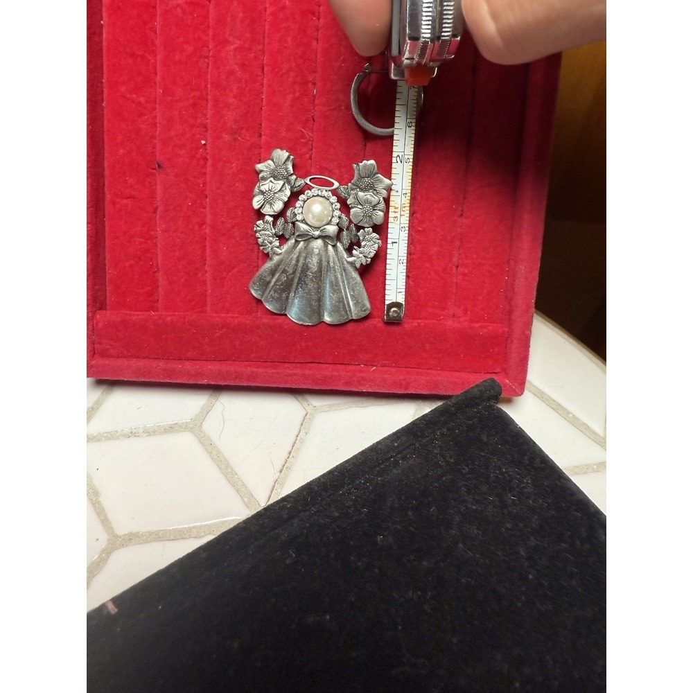 Vintage Signed JANE Angel Brooch Pewter Pearl Rhinestone Dogwood Flower Pin - Picture 3 of 5